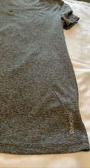 EUC Reebok Women’s Size L Short Sleeve V Neck Workout Play Dry Tee Gray Shirt