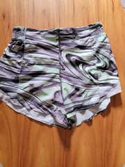 Lululemon Women’s Gray/Green/Black Abstract Shorts Elastic Waist
