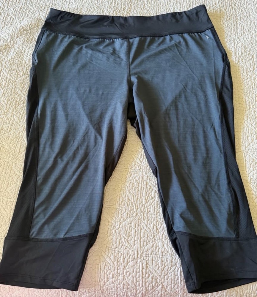 Danskin Women’s 2XL Black Capri Activewear Pants Pull-On Solid Regular