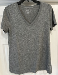 EUC Reebok Women’s Size L Short Sleeve V Neck Workout Play Dry Tee Gray Shirt
