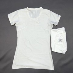 2 Under Armour HeatGear Women’s Fitted Breathable Crew Neck Short Sleeve Tee M