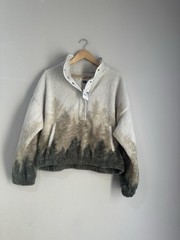 American Eagle AW Sherpa fleece Graphic Henley Sweatshirt Size MEDIUM