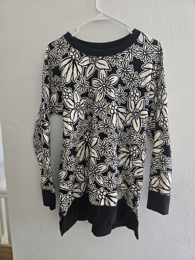 LuLaRoe Hannah Crewneck Floral Tunic Sweatshirt Size Medium EUC Long Sleeve Soft