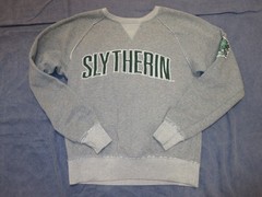 Harry Potter SLYTHERIN Crewneck Sweatshirt w Raw Seam – Sz S – Universal Studios