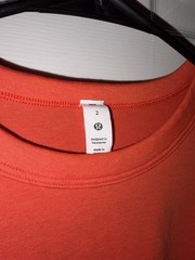 Lululemon Cropped Long Sleeve Crew Neck Slim Fit Orange size 2
