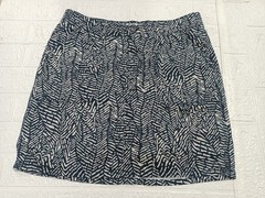 Lee | Just Bellow The Waist | Black & White | Waist 34| Y2K | Cotton Blend Skort