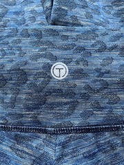 T By Talbots Moisture Wicking Leggings Women’s M Blue Animal Print