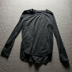 Athleta Shirt Womens Large Gray Long Sleeve Crew Neck Athletic Running Yoga Top