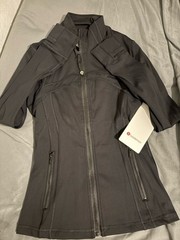 Lululemon Define Jacket Black 4 Full Zip Long Sleeve Slim Fit Zipped Pockets