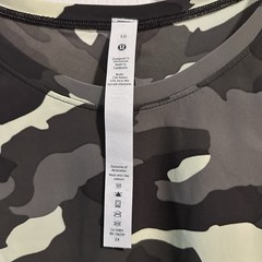 Lululemon Women’s Size 10 Camo Short Sleeve Running Training Athletic Shirt Gray