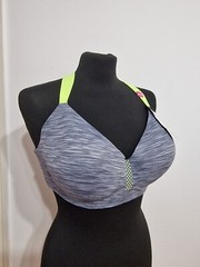 Maidenform Sport Gray & Green Convertible Low Impact Wire free Bra 36DD New