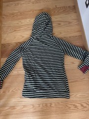 Ampersand Avenue Women’s L Striped Hoodie with Thumbholes & Zipper Detail