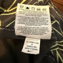 Nike Dri-FIT Leggings Women’s M Black Neon Geometric Waistband Capri Yoga EUC