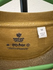 Warner Bros Studio Tour Hollywood Harry Potter Hufflepuff Crewneck Sweater – M