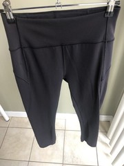 Lululemon In Movement Crop 23.5” Black Size: 6