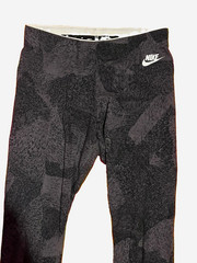 Nike Women’s Black/Gray Camo Leggings Size S Pull-On Stretch Elastic Waist
