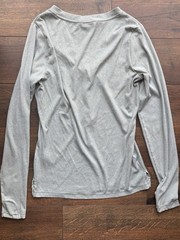 Athleta Women’s V-Neck Henley Top Slim Fit Stretch Knit Gray Size S