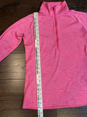 Women’s Under Armour Size SM Bright Pink Lightweight Heat Gear 1/2 Zip Mock Neck