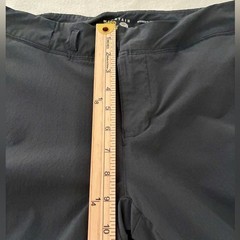 Mountain Hardwear Capri Hiking Pants Size 10 Black Outdoor Travel Gorpcore Golf