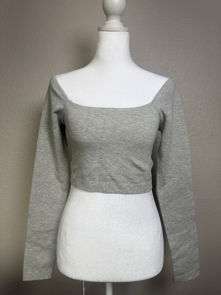 Fabletics Kinsley Cropped Seamless Stretch Long Sleeve Square Neck Top M Gray