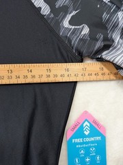 Free Country Women’s Small 4/6 Black Camo Stretch 1/2 Zip Sun Block Shirt UPF 50