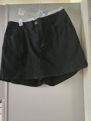 BLOOMCHIC Black Women’s Plus Size 18 Athletic Skort Pockets Stretch Button