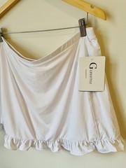 NWT Gottex G LIFESTYLE WHITE RUFFLE HEM GOLF TENNIS SKORT Size XL