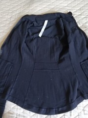 Lululemon Women’s Black Figure Skating Nylon/Lycra Jacket Sz 2