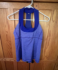 Lululemon Scoop Neck Tank in Heathered Pigment Blue/Pigment Blue Size 8; No Pads