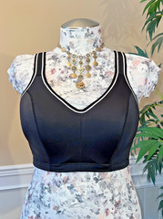 LIVI Active, Molded Underwire Sports Bra Wide Straps Black W/White Piping Sz 44D