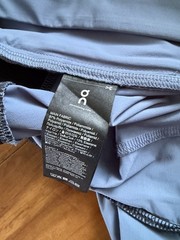 Women’s Size Large Blue Run On Clouds Running Pants Lightweight Ankle Zip