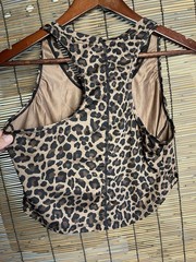 Nike Womens Dri FIT One Leopard Print Cropped Racerback Tank Top Size Medium M