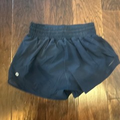 lululemon hotty-hot shorts size 2