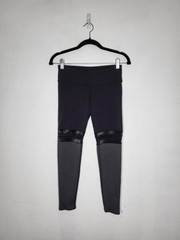 ALO YOGA 7/8 Player Leggings Women’s Size XS Black Gray Mesh