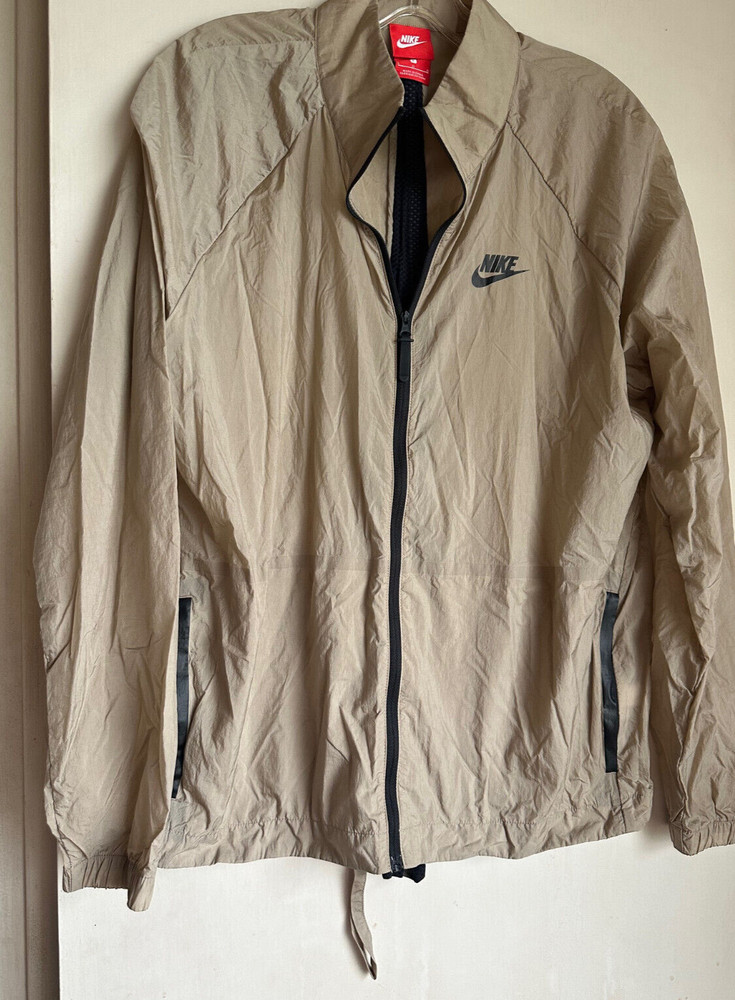 Nike Tan Full Front Zip Lightweight Windbreaker +Back Zip – 100% Nylon – Size L