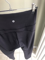 Lululemon In Movement Crop 23.5” Black Size: 6