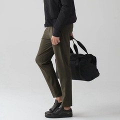 Lululemon On The Fly Straight Women Pant in Dark Olive Green