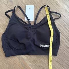 Gymshark Energy+ Seamless Sports Bra Black with padding Sz Medium NWT