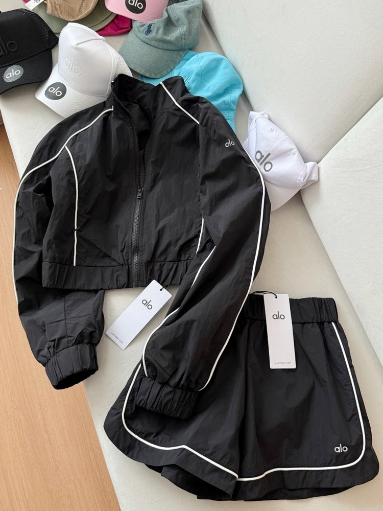 AIo Yoga Sports Set Motivate Full-Zip Track Jacket+Track Short Suit Women’s NEW