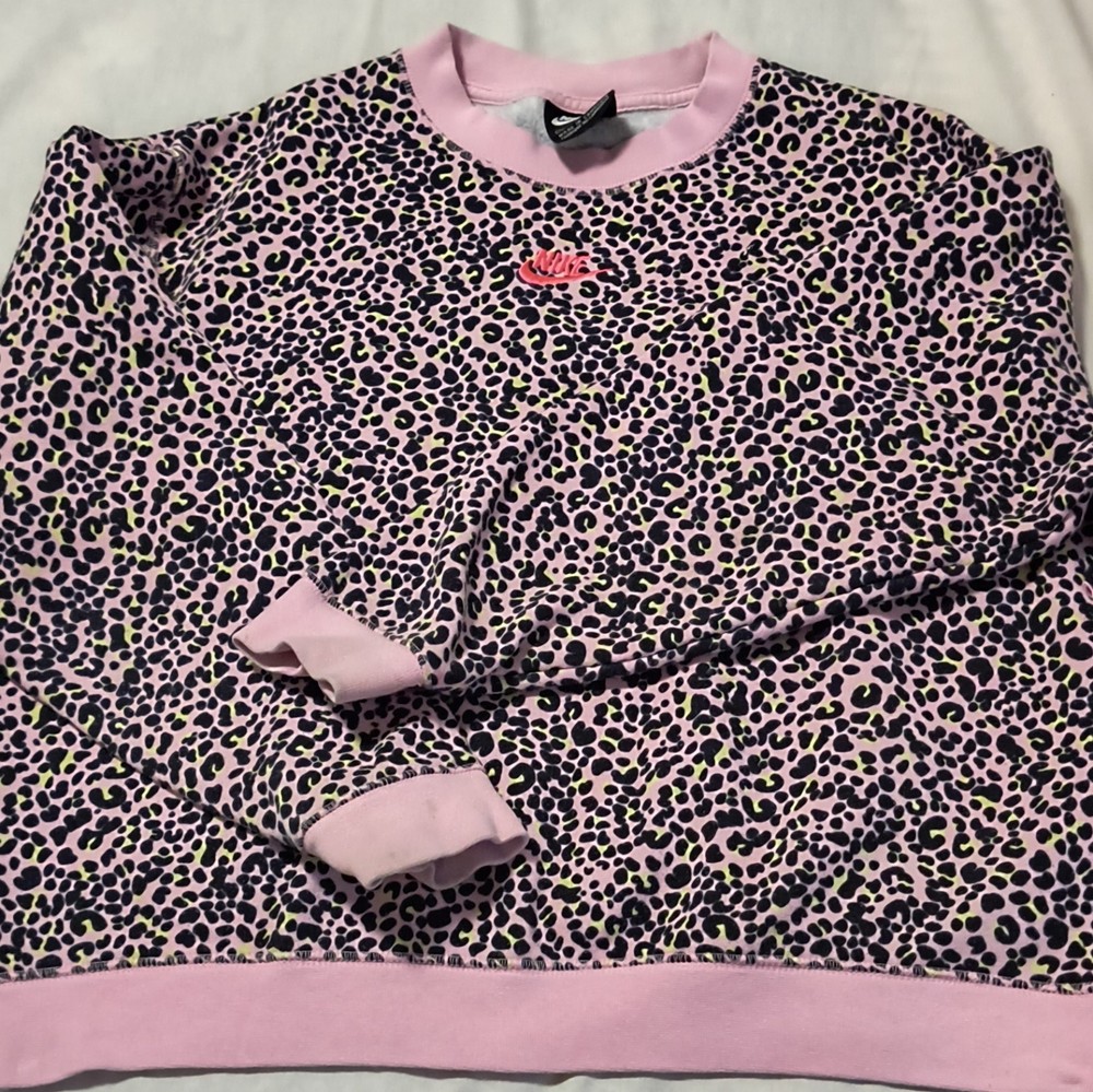 Nike Women’s Pink/Black Leopard Animal Print Fleece Crewneck Sweatshirt S
