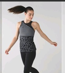 Lululemon Women’s 8 Gray/Black Animal Print Mesh Racerback Tank Scoop Neck
