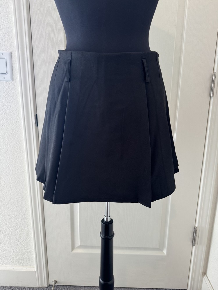 Black Pleated Skort – Fits Large-XLarge