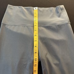Vuori Daily Leggings Women’s Size Small Gray/Green Defect YT-1087