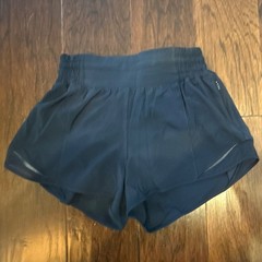 lululemon hotty-hot shorts size 2