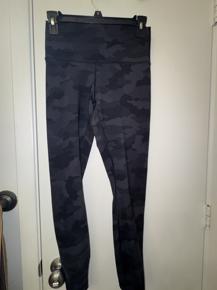 Lululemon Black Gray Camo Leggings Size 6