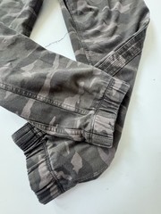 ATHLETA Farallon Joggers Pull On Pants w/Pockets Drawstring (camo) Small
