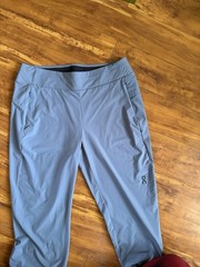 Women’s Size Large Blue Run On Clouds Running Pants Lightweight Ankle Zip