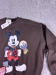 NWT Disney Women’s Sweatshirt Mickey Winter Scene Brown X Small