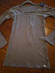 NWT Karoll Brazil Sportswear Women’s Size M Army Green Long Sleeve Top