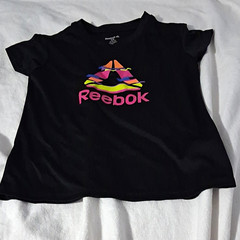 Reebok Girls M Black Logo Crew Neck Lightweight Short Sleeve T-Shirt